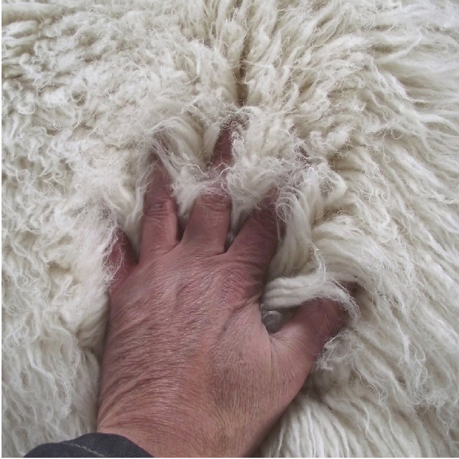 SUPER THICK ROUND FLOKATI RUG | PLUSH 3.5