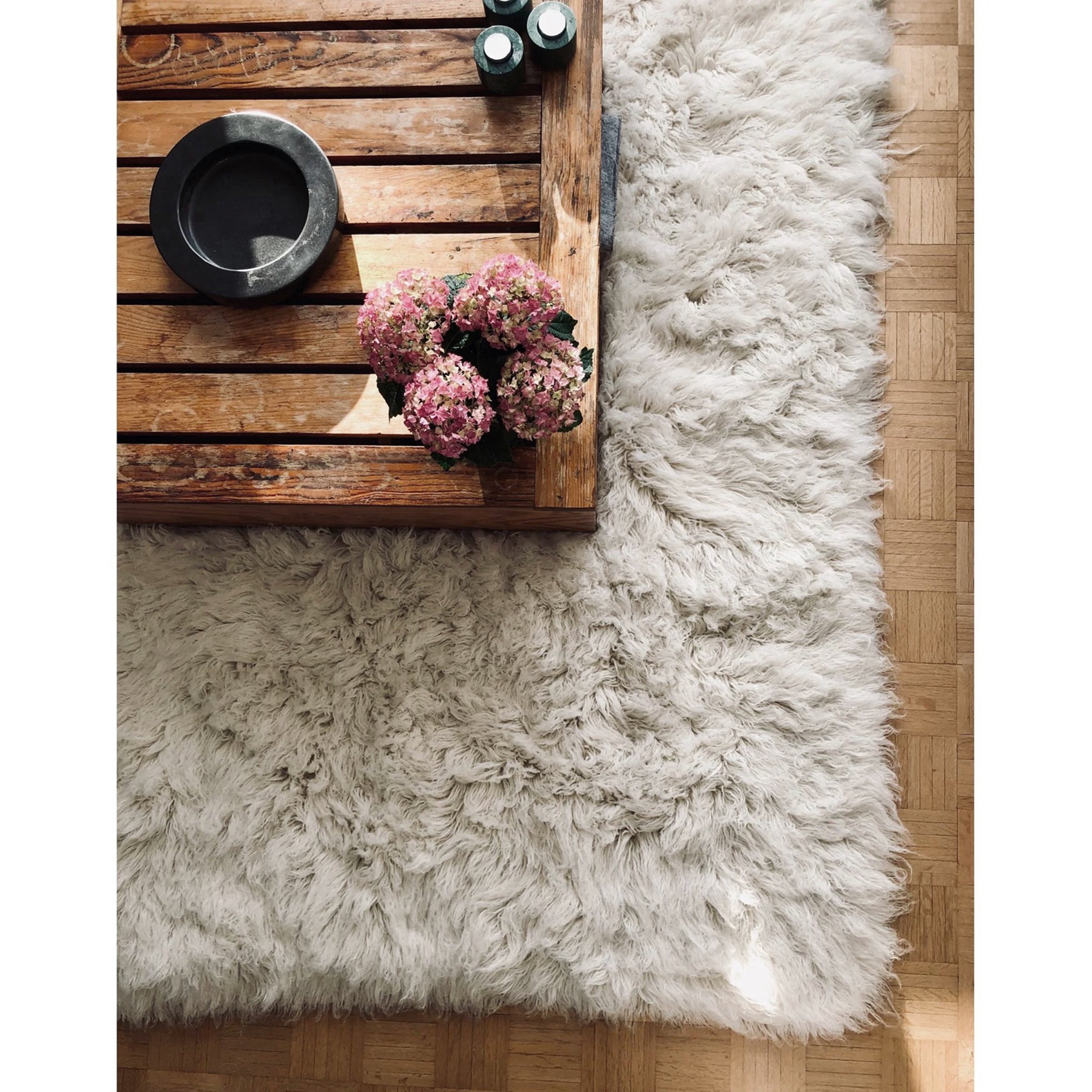 SUPER THICK SQUARE FLOKATI RUG | PLUSH 3.5