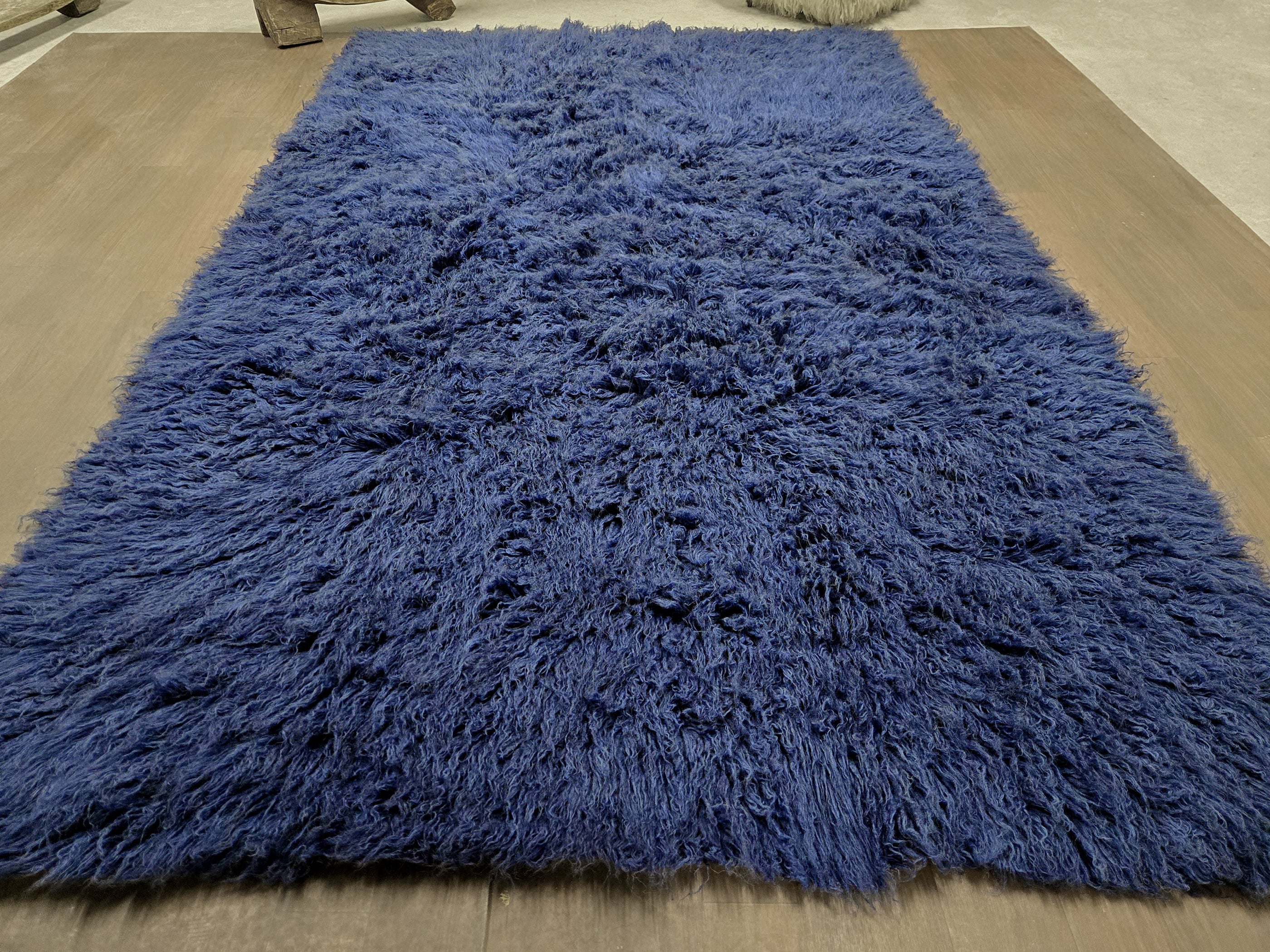 BEAUTIFUL ROYAL BLUE FLOKATI RUG | THICK 3.5