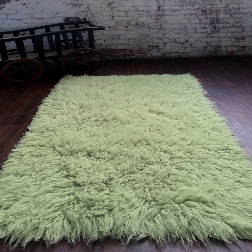 Stylish Apple Green flokati rug | Long 3.5