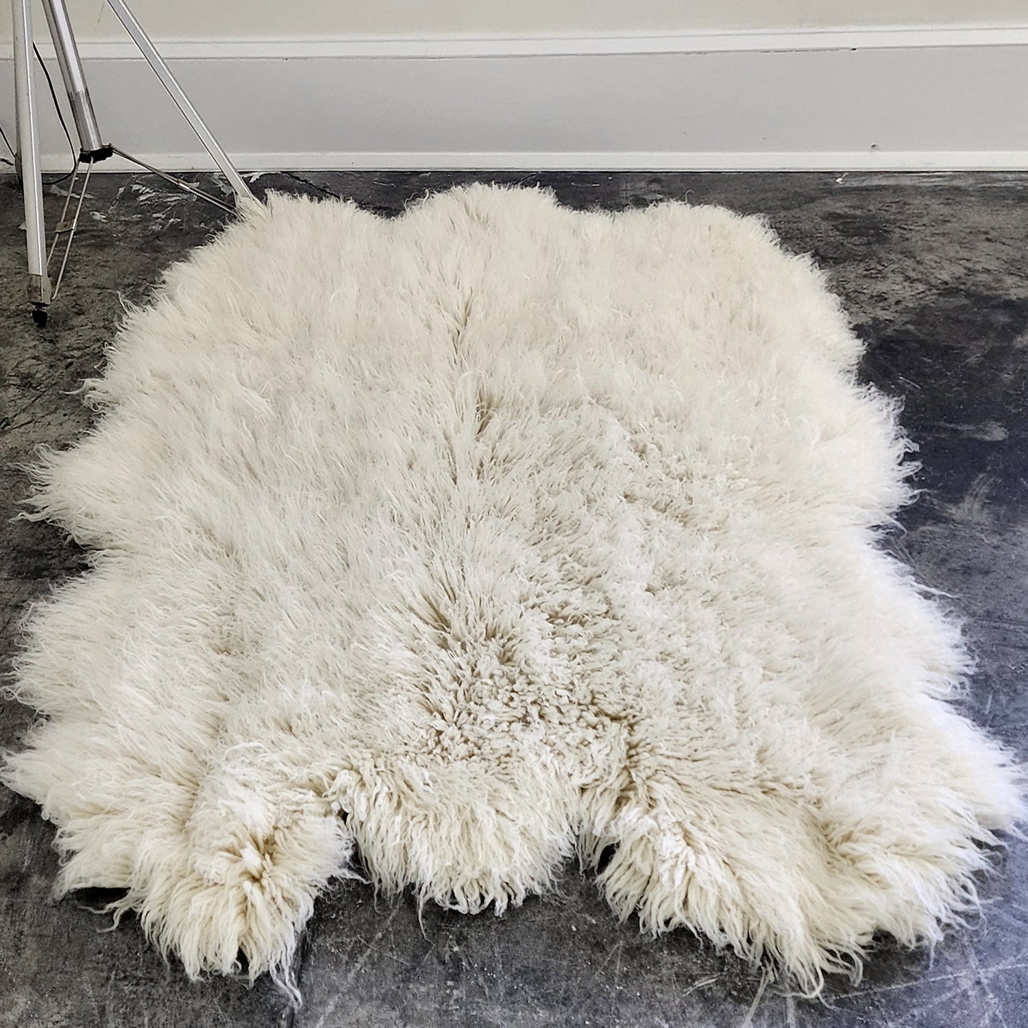 AMAZING SHEEPSKIN FLOKATI RUG | ULTRA-PLUSH 4.5” PILE | LIKE WALKING ON A CLOUD!