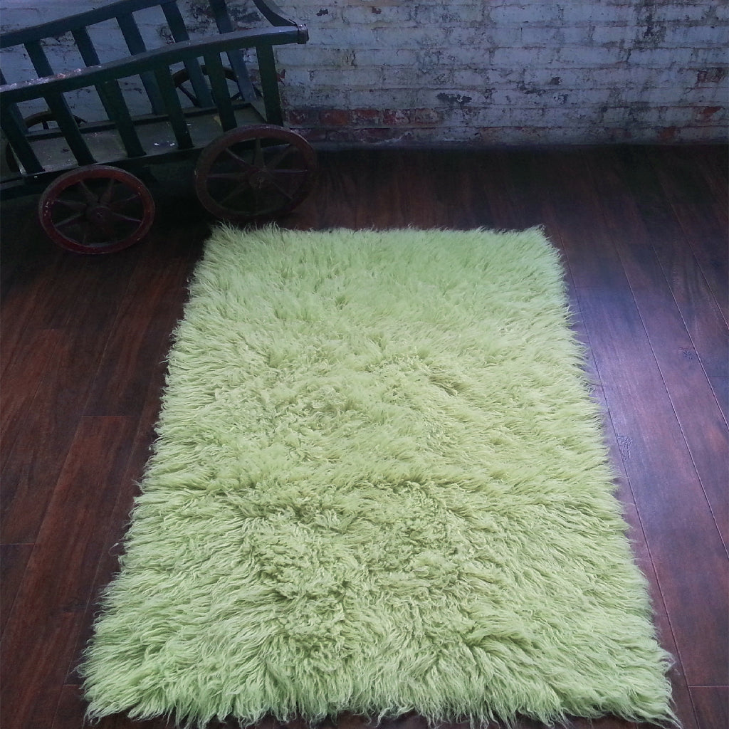 Stylish Apple Green flokati rug | Long 3.5